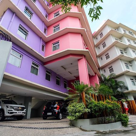 Myspace Hotel @Bgc Pasig City Екстериор снимка