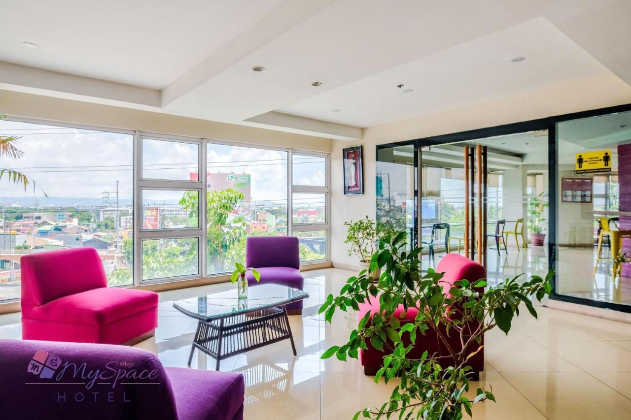 Myspace Hotel @Bgc Pasig City Екстериор снимка