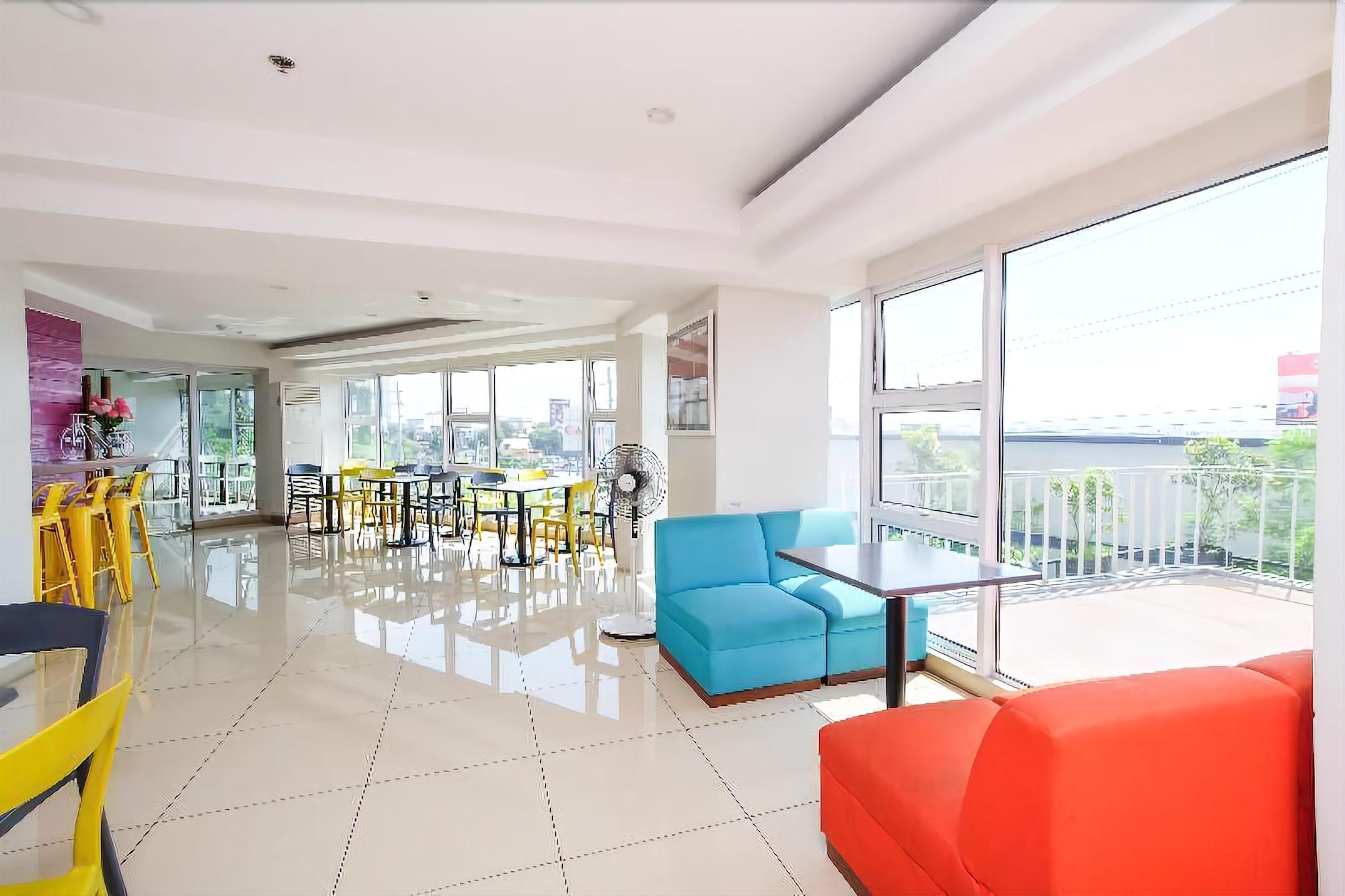 Myspace Hotel @Bgc Pasig City Екстериор снимка