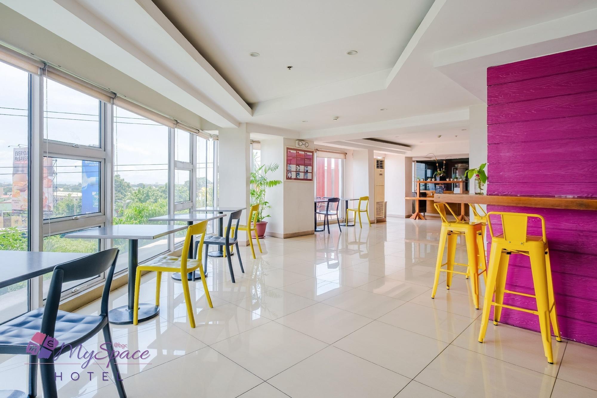Myspace Hotel @Bgc Pasig City Екстериор снимка
