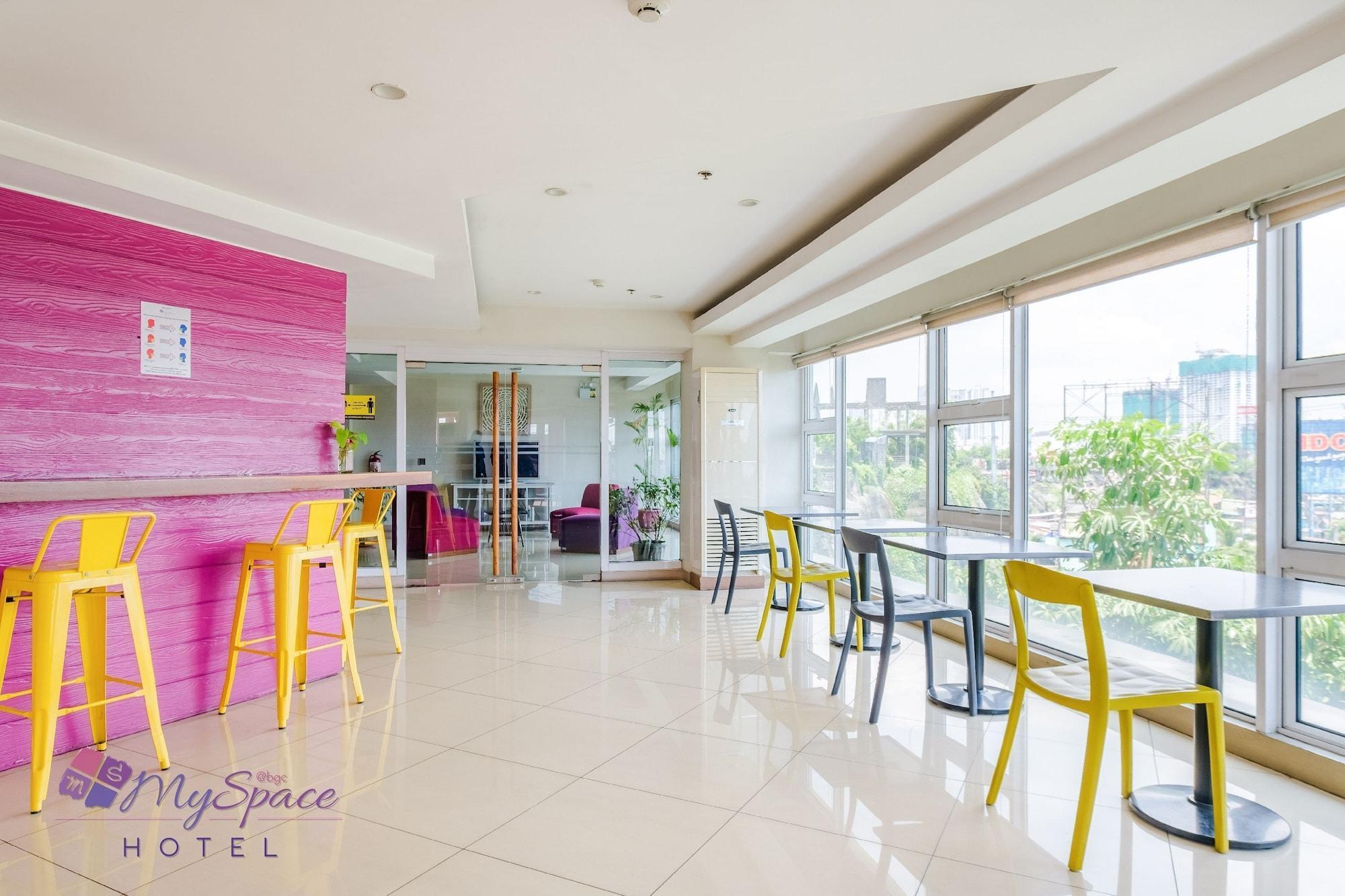 Myspace Hotel @Bgc Pasig City Екстериор снимка