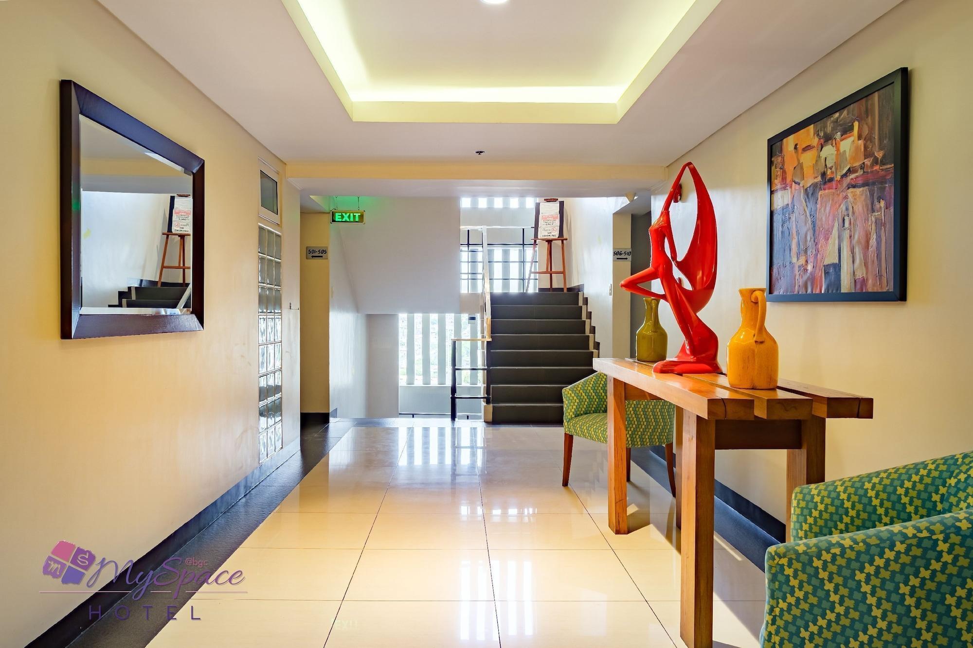 Myspace Hotel @Bgc Pasig City Екстериор снимка