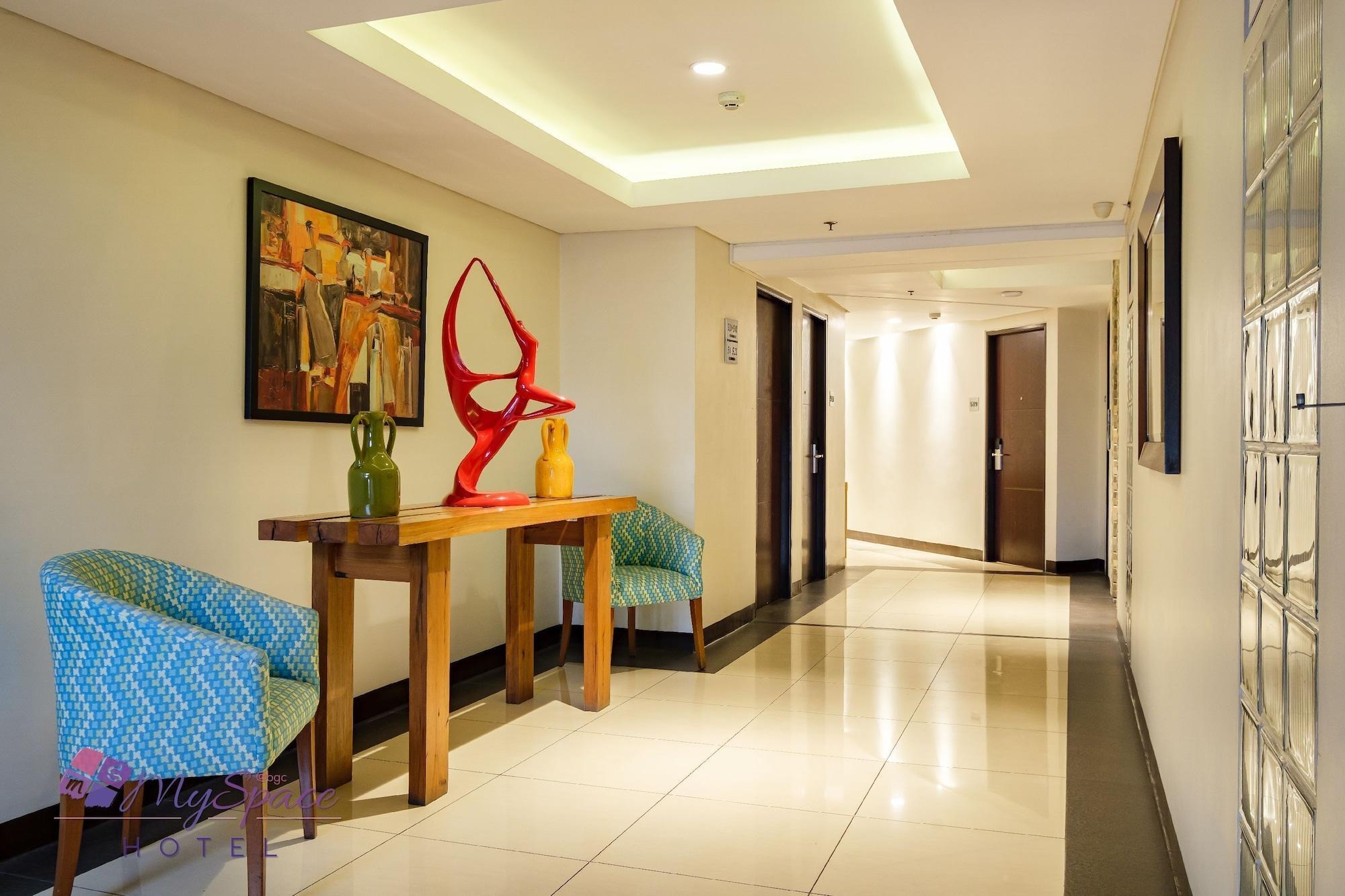 Myspace Hotel @Bgc Pasig City Екстериор снимка