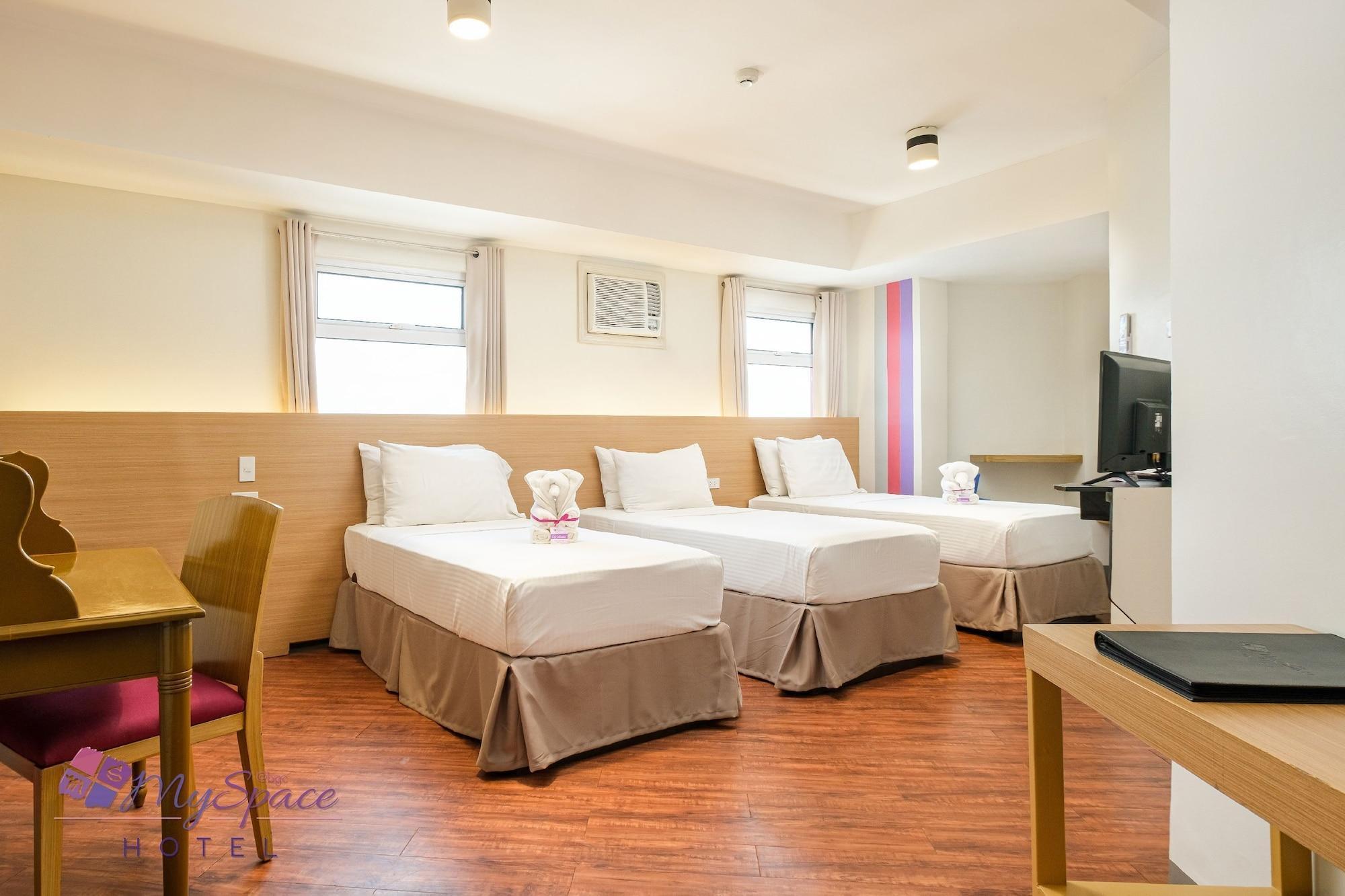 Myspace Hotel @Bgc Pasig City Екстериор снимка