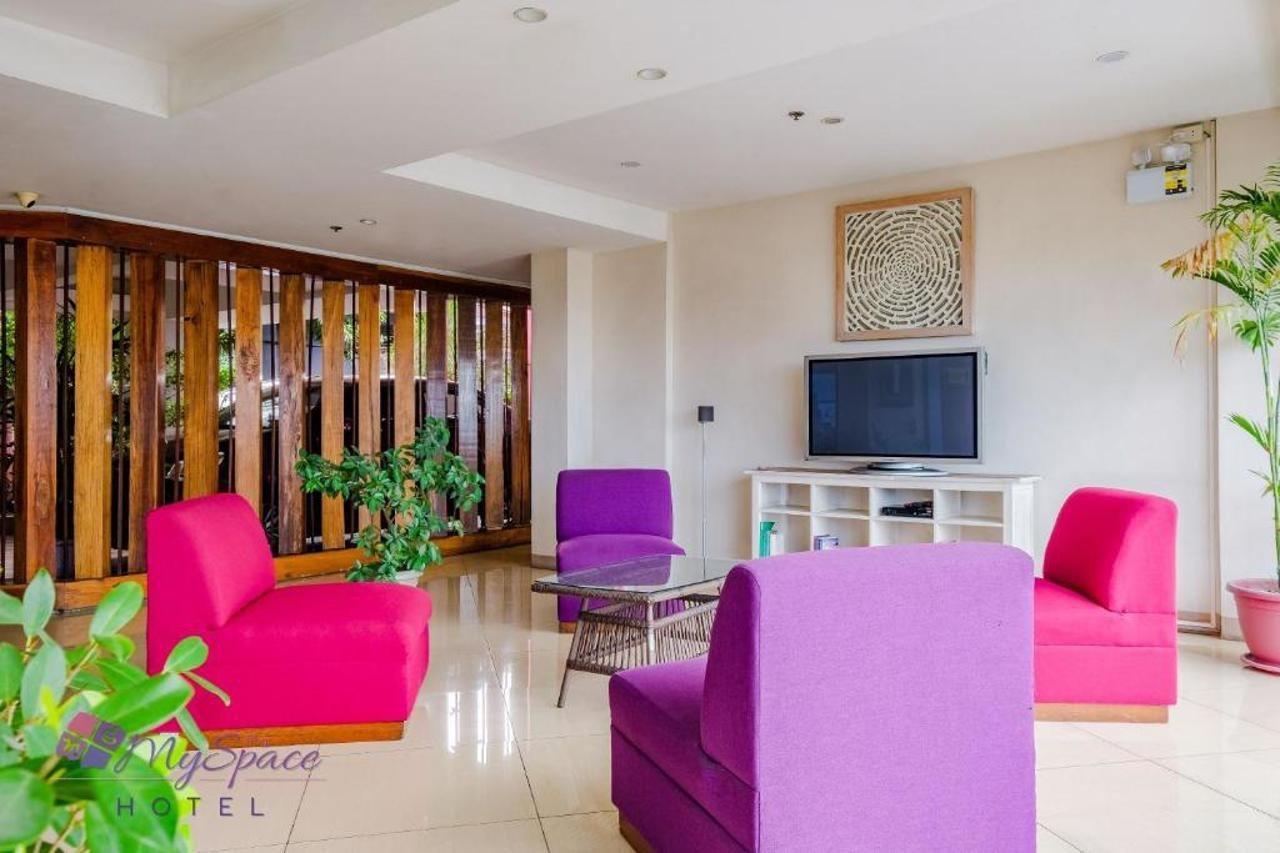 Myspace Hotel @Bgc Pasig City Екстериор снимка