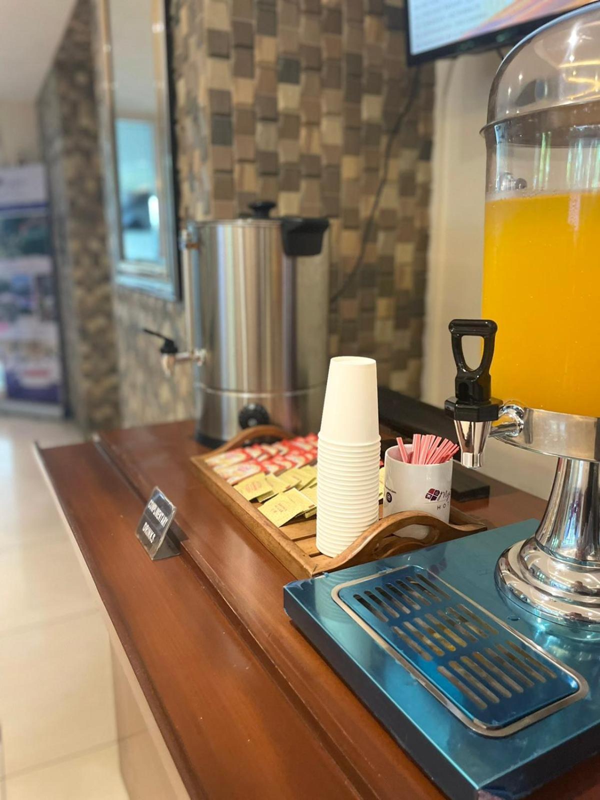 Myspace Hotel @Bgc Pasig City Екстериор снимка